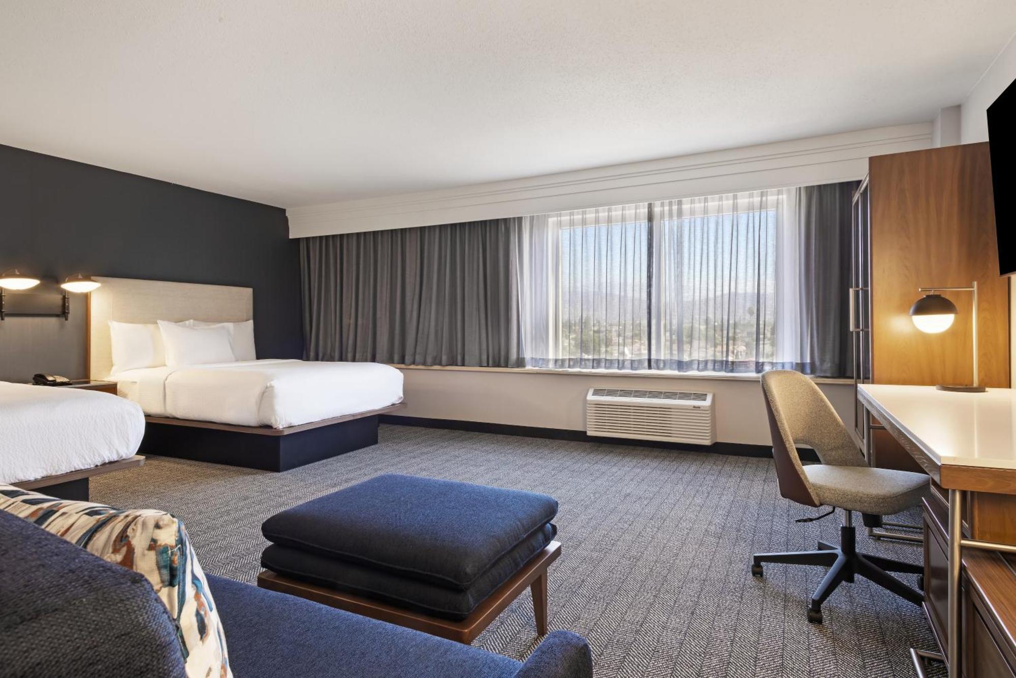 Courtyard By Marriott Baldwin Park Hotel Exterior photo