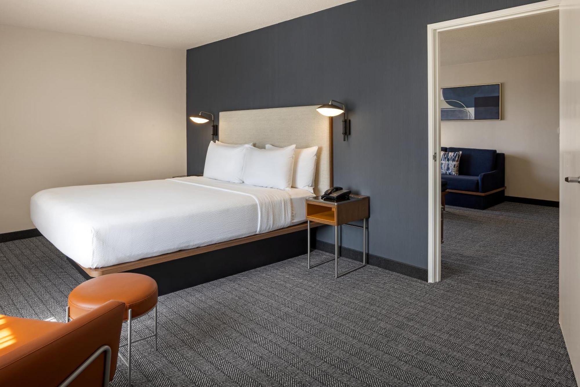 Courtyard By Marriott Baldwin Park Hotel Exterior photo