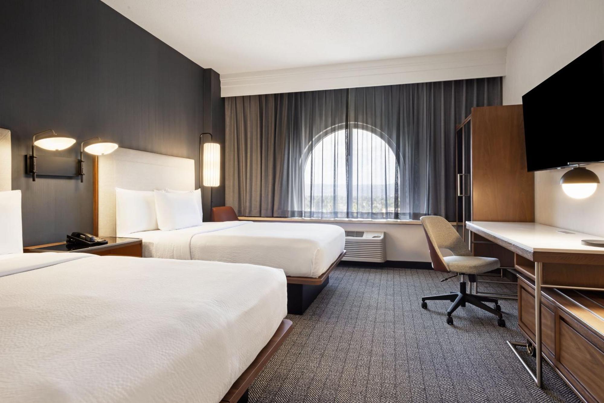 Courtyard By Marriott Baldwin Park Hotel Exterior photo