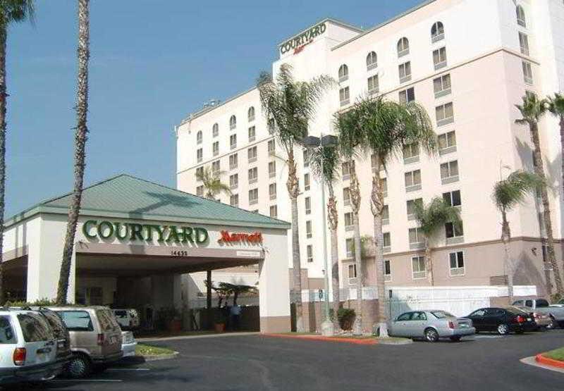 Courtyard By Marriott Baldwin Park Hotel Exterior photo