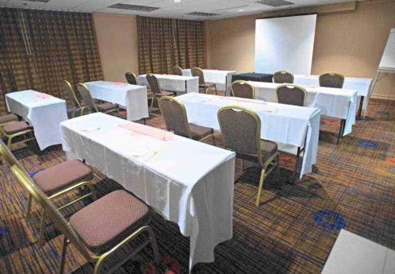 Courtyard By Marriott Baldwin Park Hotel Business photo