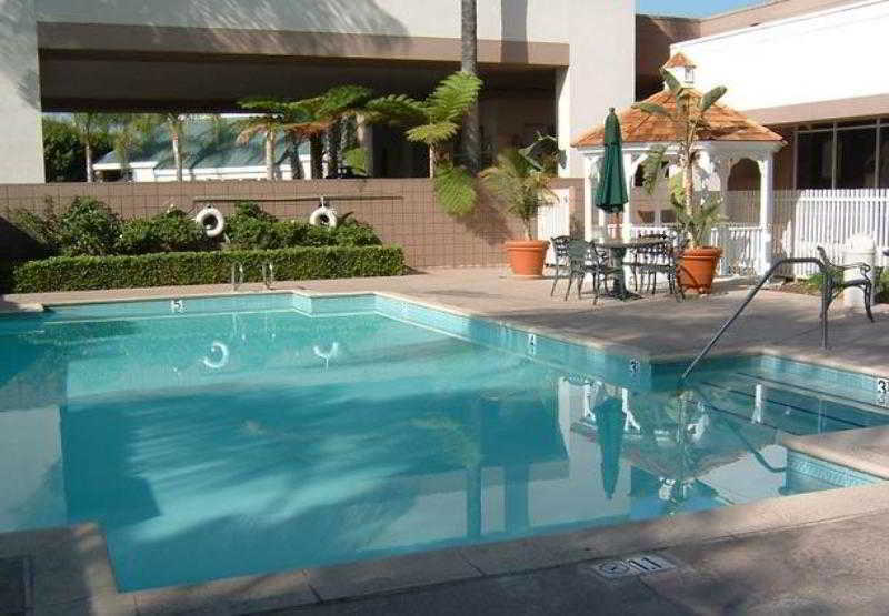 Courtyard By Marriott Baldwin Park Hotel Exterior photo