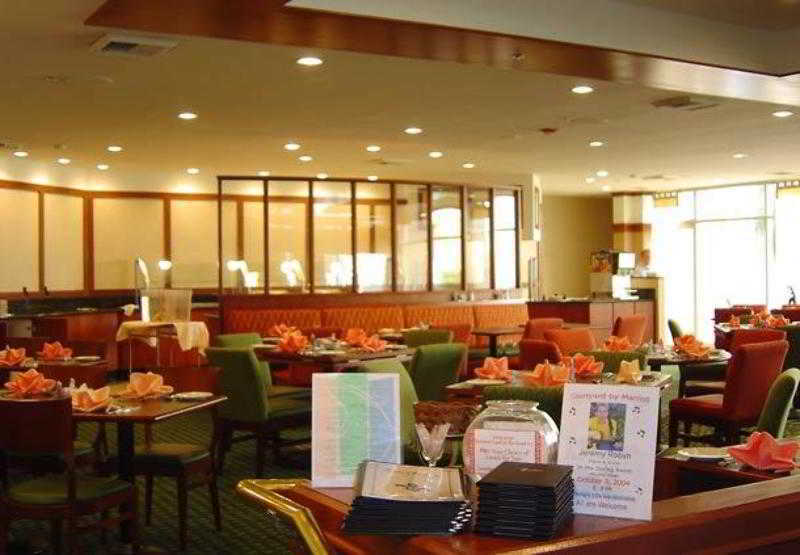 Courtyard By Marriott Baldwin Park Hotel Exterior photo